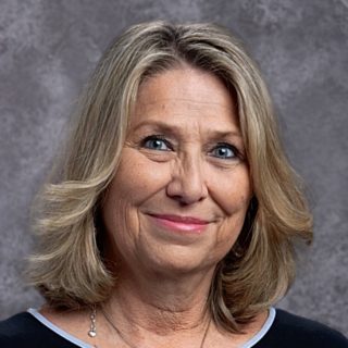 Head shot of Ellen Torres